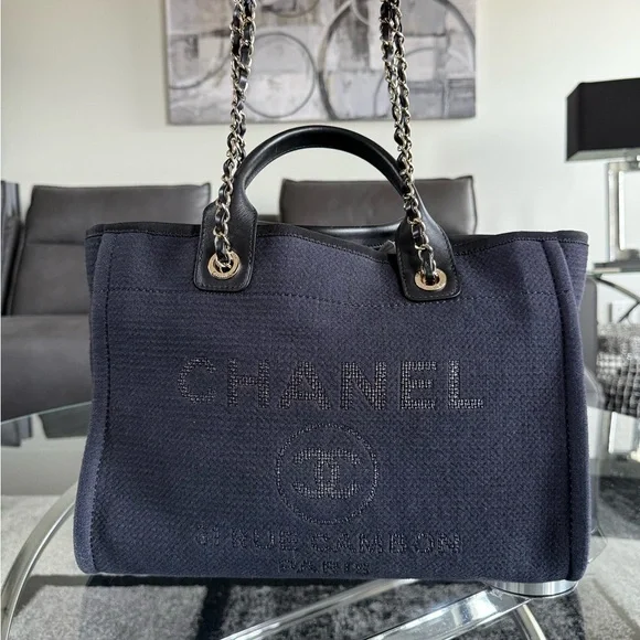 🎉SOLD🎉Authentic Chanel Medium Deauville Blue Cloth Tote with Timeless Elegance - Picture 3 of 8